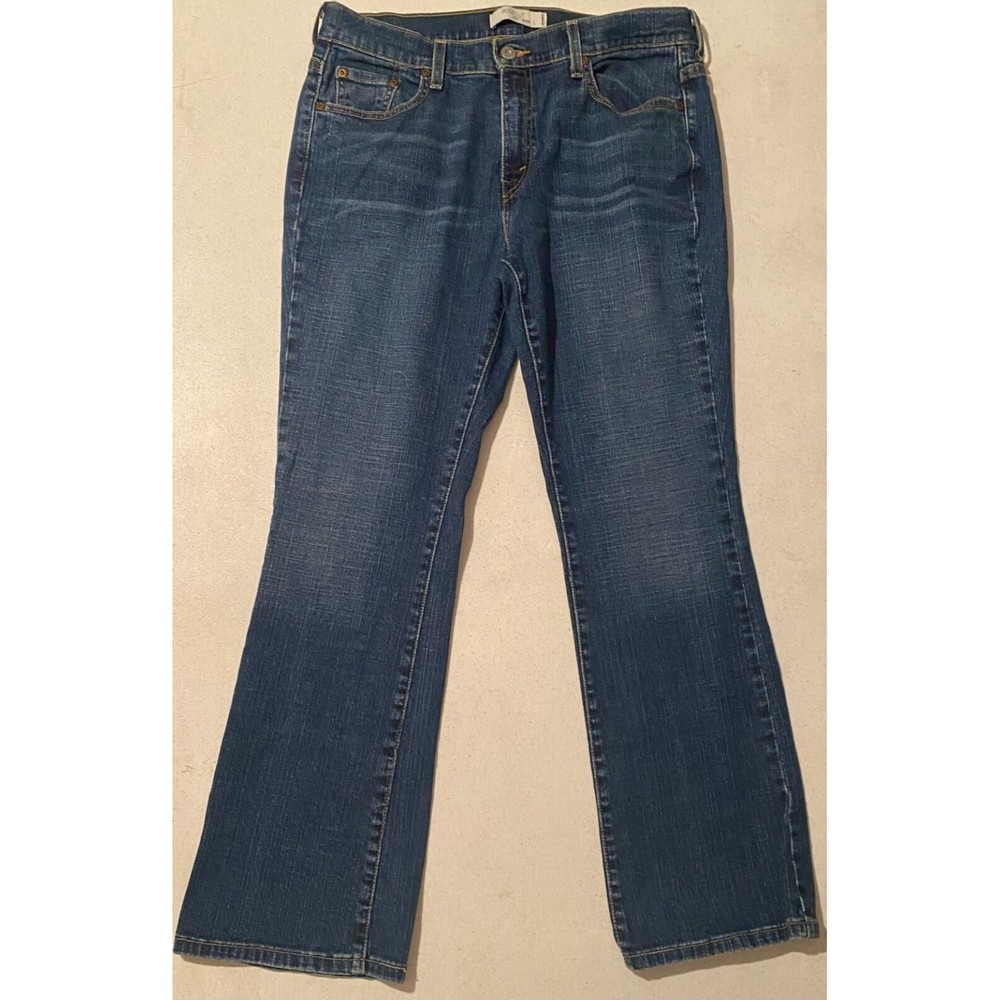 Women’s Levi's brand Jeans  Size 12. Item# JW12-03